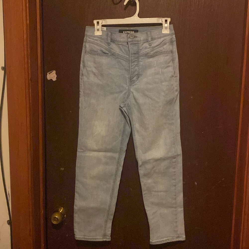 Express super high waisted straight leg jean. Light wash